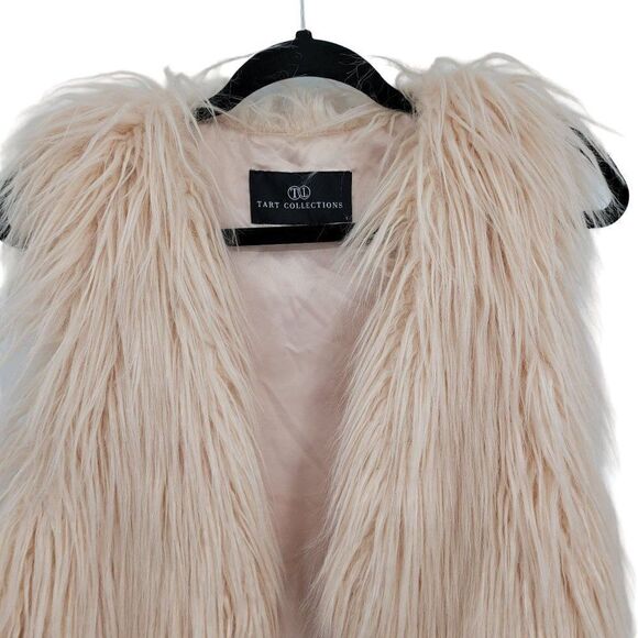 Tart Collections Shaggy Faux Fur Vest S Pastel Pink Open Vegan Barbiecore Glam H - Picture 5 of 11